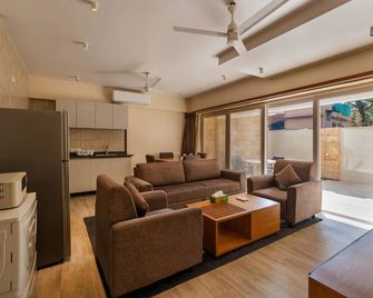 Contempo by Dia Hotels - Siolim - Wohnzimmer
