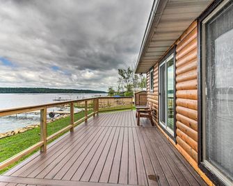 Dock and Fire Pit Shamineau Lake Retreat! - Motley - Balcony