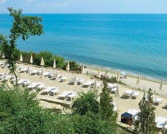 Albizia Beach Hotel - Varna - Beach