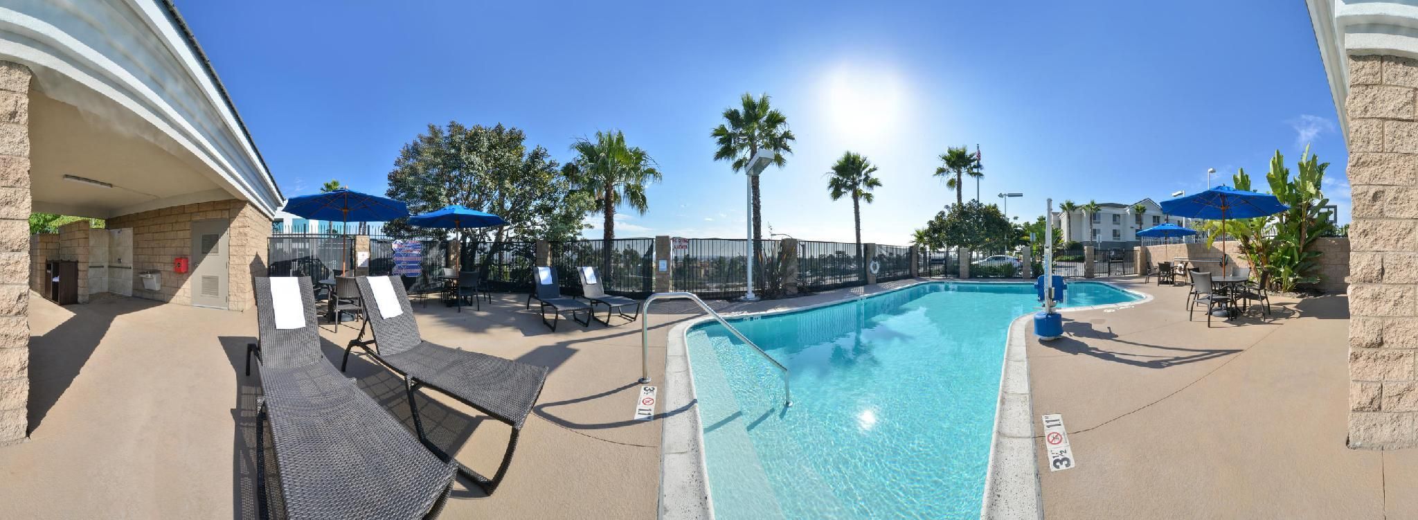 هوليداي إن إكسبرس هوتل آند سويتس سان دييجو أوتاي ميسا باي آيتش جي