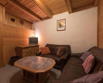 Gasthof Zur Traube - Pettneu Am Arlberg - Huiskamer
