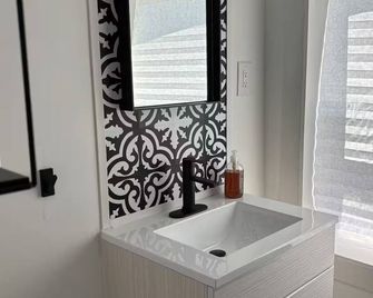 Private Studio unit - Warren