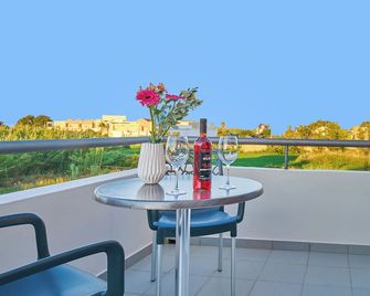 Bella Pais - Maleme - Balcony
