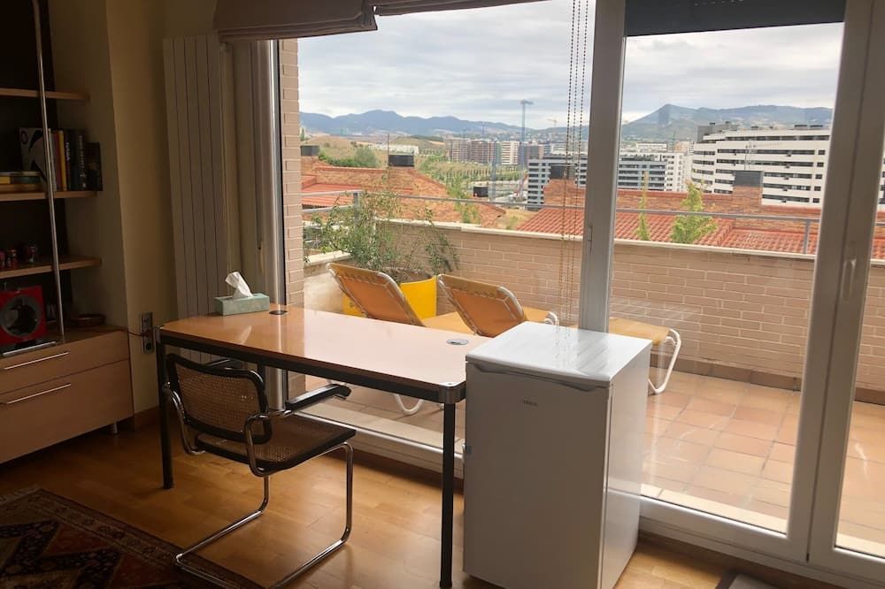 Studio with terrace and garden - بنبلونة - شرفة