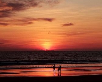 Ombodhi Retreat - Kumta - Beach