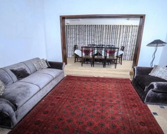 Shelton Hotel Rawalpindi - Rawalpindi - Sala de estar