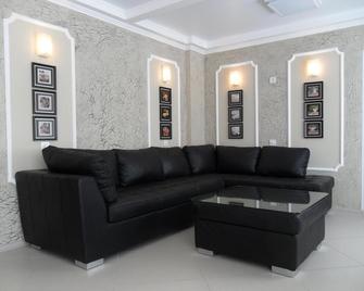 Ilek Hotel - Aktobe - Sala de estar