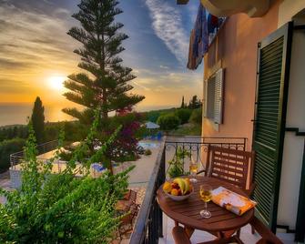 Studios Vrionis Panoramic Sunset - Kothreas - Balcony