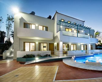 Mary Hotel & Mary Royal Suites - Rethymno
