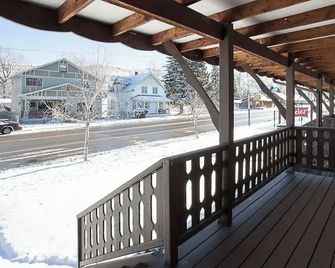 Yodeler Motel - Red Lodge - Balkon