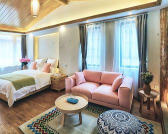 Timan Chanyi Holiday Hostel - Lijiang - Bedroom