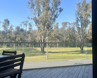 River Front Townhouse - Tocumwal - Балкон