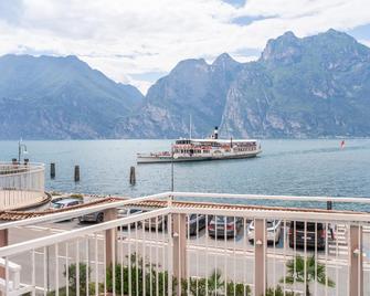 Lake Hotel Ifigenia - Nago–Torbole - מרפסת