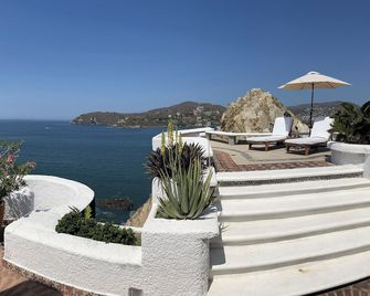 Villa de la Roca - Zihuatanejo - Outdoors view