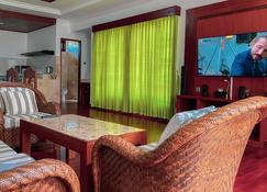 Medewi Surf Villa Luxury - Jembrana - Ruang tamu