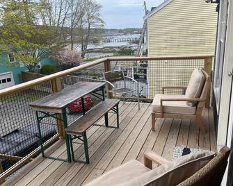 Studio Apartment with views of Boothbay Harbor - Boothbay Harbor