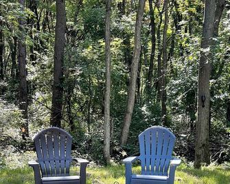 Heated & Ac Yurt - Penn Yan - Patio