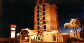 Carlton Plaza Hotel Uberlandia - אוברלאנדיה