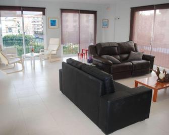 Hotel Sant Jordi - Segur de Calafell - Sala de estar