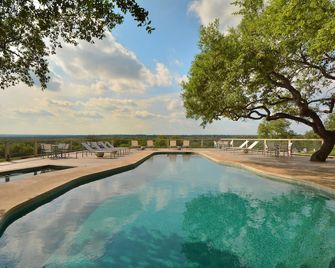 Private 3 bedroom house with a backyard & hot tub - Kyle - Piscina