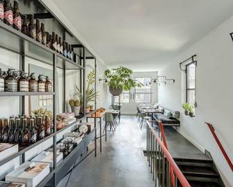 Stout & Co. - Amsterdam