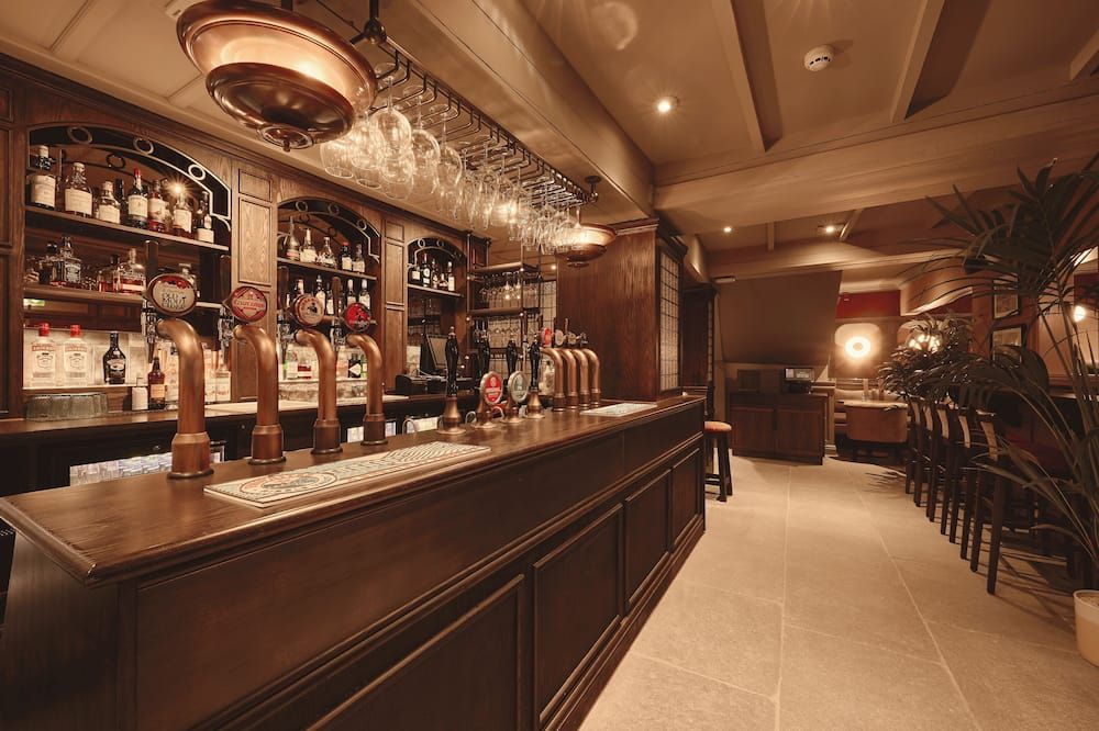 رويال أوك آت كيسويك - كسويك - بار