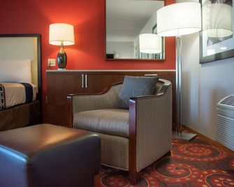 Spencer Inn & Suites - Spencer