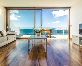 Top Views Melenara Beach Avenue Apartments - Telde - Huiskamer