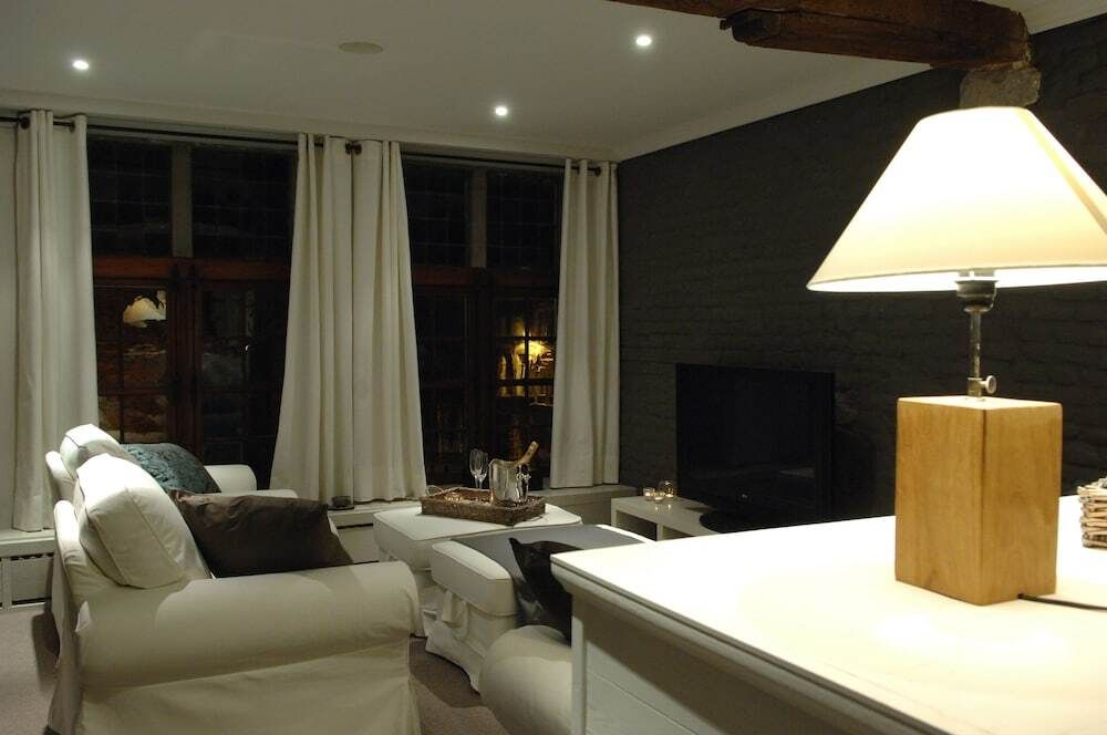 بد آند بريكفاست دو ووتر زوي - غينت - غرفة معيشة