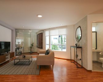 Nomad Apartments in Bohem Barranco by Wynwood-House - Lima - Living room