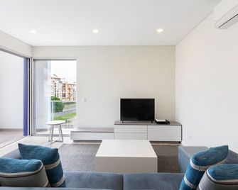 Apartment São Martinho near Beach - São Martinho do Porto - Living room