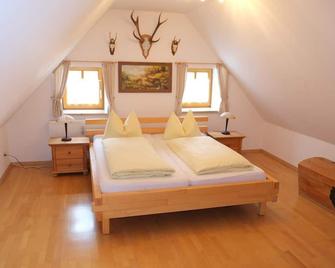 Tiroler Landgasthaus - Kipfenberg - Bedroom