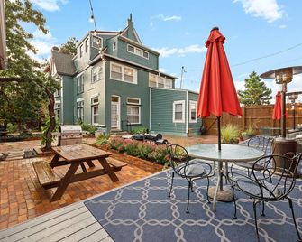 Flora House Denver - דנבר - פטיו