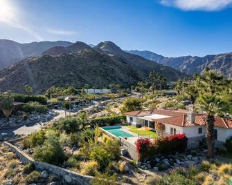 Cielo Vista | Vintage Palm Springs Getaway - Palm Springs