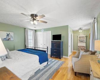 This house is a 2 bedroom(s), 1.5 bathrooms, located in Harrodsburg, KY. - Harrodsburg - Habitación