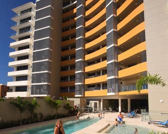 Monaco Caloundra - Caloundra - Building