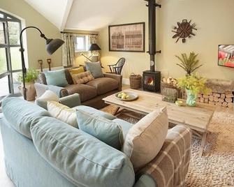 The Gardener's Bothy Shropshire - Albrighton - Living room