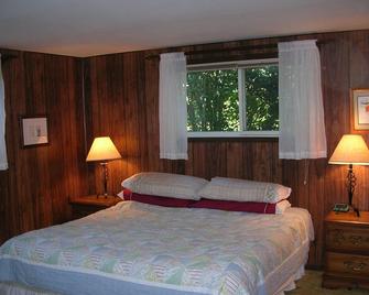 Harmony House on South Bay, Pelee Island - Pelee Island - Bedroom