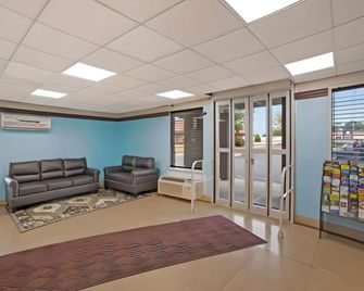 Econo Lodge Allentown North - Allentown - Lobby