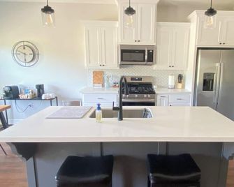 New 3 bed 2 bath home in safe neighborhood near Angelina College - Lufkin - Keuken