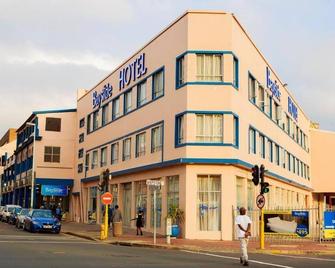 Bayside Hotel 100 Pixley Kaseme Street (West Street) - Durban - Building
