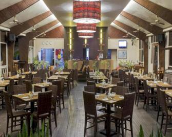 Asana Biak Papua Hotel - Biak - Restaurante