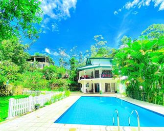 Blue Mountain Resort Bandarawela - Bandarawela - Bazén