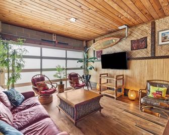 Unique Tiki House- Private Pool-Golf Cart-Nothing Like This! - Laguna Beach - Sala de estar