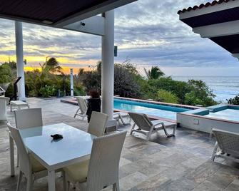 Beautiful house in Costa Pedas - Las Escobas del Venado - Pool