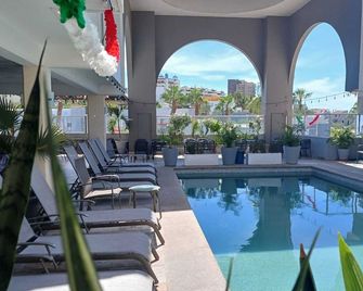 Hotel & Suites Las Palmas - San José del Cabo - Svømmebasseng