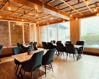 Hotel Yoga Badrinath - Badarīnāth - Restaurante