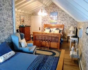 Splendor Inn Bed & Breakfast - Norwich - Bedroom