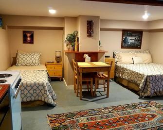 Walk to SandBar, Klickitat River, Wine Tasting - Dogs welcome! - Lyle - Habitación