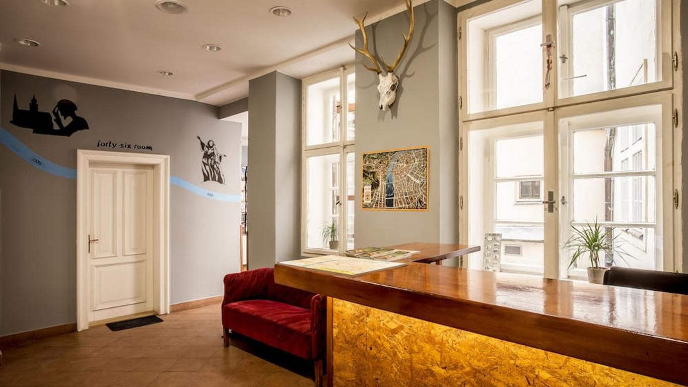 أهوي! هوستل